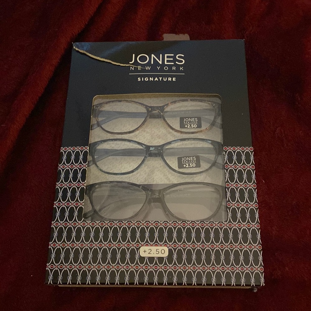 Jones New York reading glasses